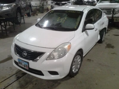 Parasol izquierdo usado se adapta a: Nissan Versa 2014 sin iluminación sin techo corredizo Foto 1 de 4