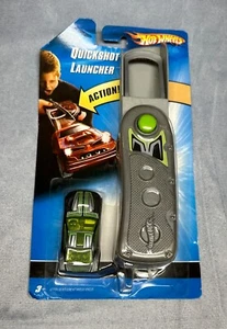 HOT WHEELS QUICK SHOT LAUNCHER w/ GREEN CAR VEHICLE J2562 - Picture 1 of 2