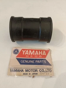 NOS Yamaha V50,V80 giunto in gomma filtro aria carburatore, 1W7-14453-00 - Foto 1 di 1