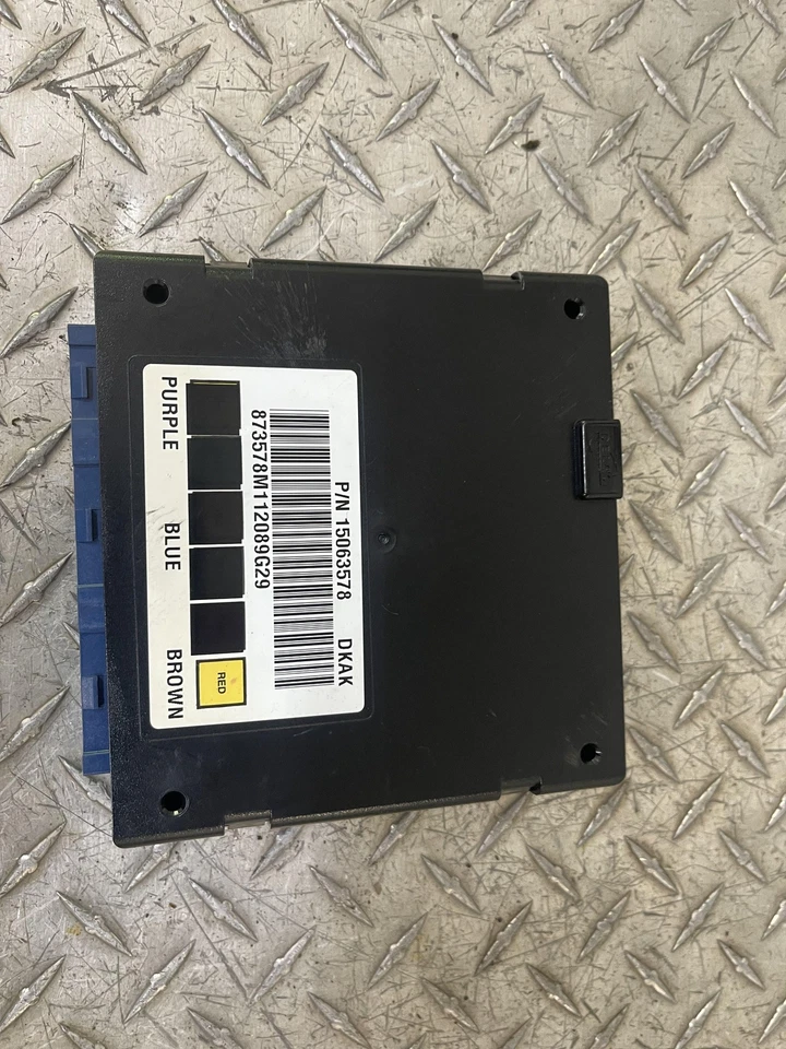 Chevy Silverado BCM 2001 módulo de control de carrocería OEM 15063578 Foto 1 de 4