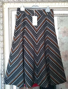 BN MONSOON Ladies Black Mix Stripey Chevron Wool Mix Boho Hippy Midi Skirt UK 12 - Picture 1 of 12
