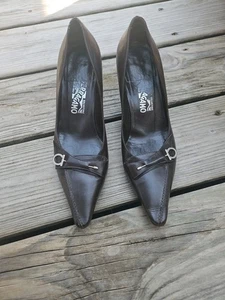 Salvatore Ferragamo Pumps Heel Gancini Leather Dark Brown 8.5 C - Picture 1 of 10