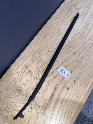 09-21 Nissan 370Z PASAJERO DERECHO DERECHA DERECHA PUERTA MOLDURA CLIMA SELLO SUPERIOR TIRA NISMO Foto 1 de 4