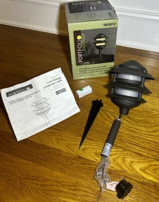 Portfolio Low Voltage Landscape Path Light Bronze Item 0030272 Model 00292 - Image 1 of 4