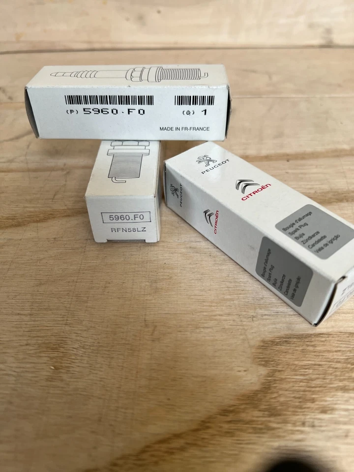 x1 5960F0 Spark Plug for Citroen / Peugeot - Image 1 of 1
