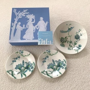 WEDGWOOD Jasper Conran Chinoiserie Bowl & Plates Set 22cm 17.5cm UNUSED - Picture 1 of 9
