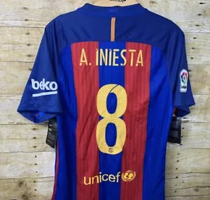 Maglia casa nuova con etichette Nike 2016/17 FC Barcelona #8 Andres INIESTA piccola - Foto 1 di 8