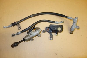 Suzuki GSF GSF250 GF BANDIT 250 freno trasero cilindro maestro y mangueras de freno - Imagen 1 de 7