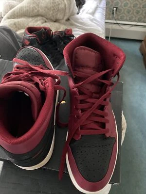 Hombre 10.5 - Jordan 1 Mid Reverse Prohibido 2017, Como Nuevo. Con caja. Raro Foto 1 de 4