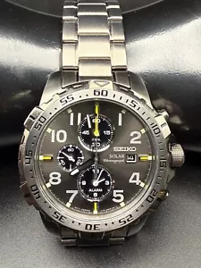 Seiko SSC307 Solar Men's Black Dial Chronograph Stainless Steel Date Watch H9 - Picture 1 of 17