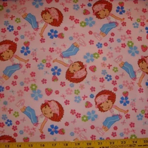 1 5/6 Yards Erdbeere Shortcake Baumwolle Flanell Stoff - Gänseblümchen Beere Rosa - Bild 1 von 1
