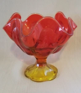 L E Smith Amberina Glass Pedastal Handkerchief Vase - Picture 1 of 8