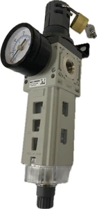 Camozzi MD1-FR0000-1/8 abschließbarer Filter/Reg 25 Mikrometer halbautomatischer Ablauf 1/8 BSP - Bild 1 von 2