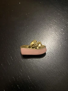 Suzanne Bjontegard Pink Platform Sandal Brooch Gold Colour Vintage Collectible - Picture 1 of 2