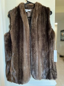 Gorgeous faux Mink Chicos Size 1 Vest New Without Tags Small/medium - Picture 1 of 9