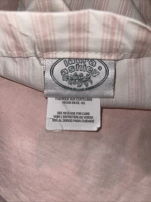 复古 Laura Ashley Country Roses 双张床单 ~ 花卉/粉色 + 白色条纹 — 第 1/4 张图片