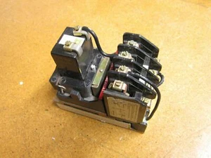 Square D 8903-LL0-20 Ser B LIGHTING CONTACTOR 3NO/1NC 110/120V 50/60HZ COIL - Picture 1 of 6