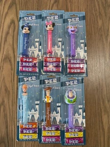 2025 Disney Parks Set di 6 PEZ Cenerentola, Buzz, Woody, Topolino, Minnie,Figment - Foto 1 di 6