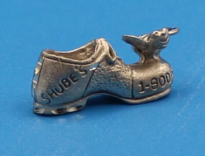 VINTAGE SHUBE'S PEWTER SHOE W/BEE ADVERTISING COLLECTIBLE GAME PIECE HTF - Picture 1 of 3