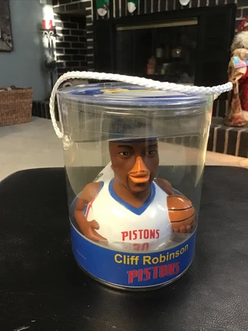 CELEBRIDUCKS DETROIT PISTONS CLIFF ROBINSON New In Package 2002 Collectible Cover