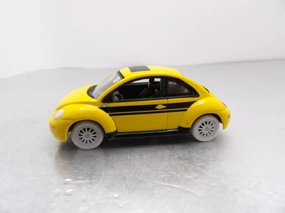 WHITE LIGHTNING 2004 VOLKSWAGEN BEETLE      JOHNNY LIGHTNING HERBIE FULLY LOADED - Image 1 of 4
