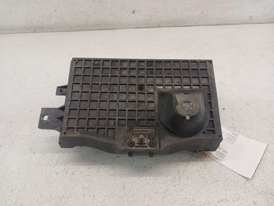 04-15 Bandeja de batería inferior Nissan Armada 04-24 Titan OEM 64860-7S000 Foto 1 de 4