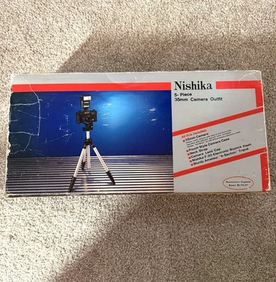 Conjunto de cámara fotográfica Nishika 5 piezas 33 mm de colección completo con caja trípode flash  Foto 1 de 4