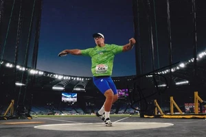 Athletics - Kristjan Čeh - Hand Signed A4 Photograph - Discus - COA - Picture 1 of 1