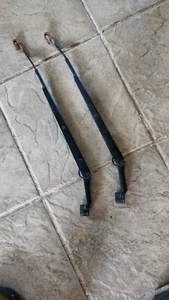 1984 - 2004 TOYOTA 4RUNNER TOYOTA TACOMA PICKUP WINDSHIELD WIPER ARM SET No Caps - Picture 1 of 4