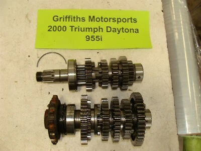 Triumph Daytona 955i 2000 transmisión tranny engranajes ejes cojinete tapa primaria Foto 1 de 4