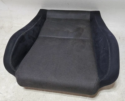 02-03 斯巴鲁 Impreza 右前乘客座椅底座下垫框架底部 — 第 1/4 张图片