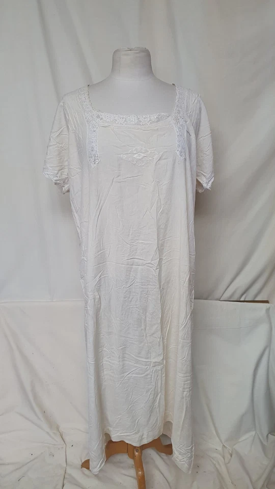 Vintage  Women's Long Night Chemise, Ivory, Lace Trim, Embroidery, Silk? 0734 - Image 1 of 4