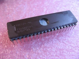 D5C121-90 Intel Programmable Logic Array IC 40 Pin Ceramic UV Window Used Qty 1 - Picture 1 of 2
