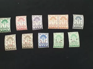 Lot 11 Timbres Madagascar Arbre De Vie France Libre Neuf - Imagen 1 de 6