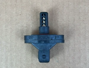 Bosch Temperature Sensor P/N 0538009203 - Picture 1 of 5
