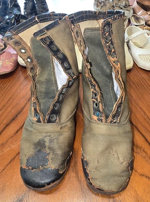 Zapatos para niños antiguos y de mediados de siglo con botones Mary-Jane con cordones TÚ ELIGES Foto 1 de 3