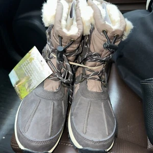 Bearpaw Women Quilted Leather SnowBoots Sheepskin Footbed US 7 Waterproof *new* - Picture 1 of 4