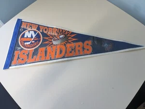 New York Islanders Pennant 30" WinCraft NHL Flag - Picture 1 of 10