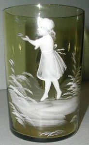 * VERRE DIT MARY GREGORY EMAILLE D'UNE SCENE ENFANTINE PARFAIT ETAT 19ème S VERT - Imagen 1 de 1