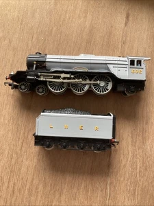 Hornby R850/5 Flying Scotsman And Tender LNER Grey - Picture 1 of 7