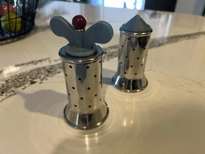 Juego de molino de pimienta y echador de sal Alessi Michael Graves acero inoxidable azul Italia Foto 1 de 4