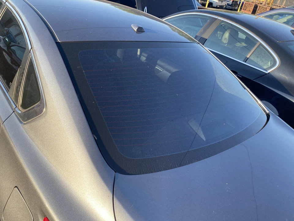 Used Rear Back Glass fits: 2017 Nissan Altima Sdn w/diversity antenna Rear Grade Foto 1 de 4