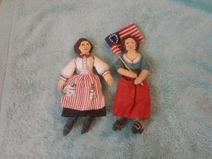 Vintage 1979 Hallmark Molly Pitcher Flagge & Clara Barton Stoffpuppen patriotisch - Bild 1 von 7