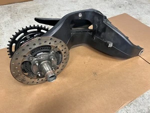 Ducati Hypermotard 821 complete swingarm hub axle brake disk sprocket - Picture 1 of 4