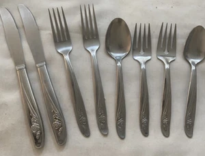 8Pc Oneida ROSEANNE Custom Stainless Flatware Rose Pattern - Picture 1 of 5
