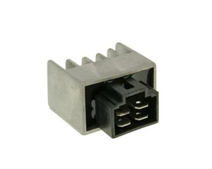 Yamaha Aerox 2-Stroke 50cc (1997-2018) Regulator Rectifier - Picture 1 of 1