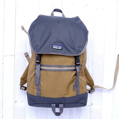 Mochila Patagonia Arbor Classic 25L marrom coentro - Imagem 1 de 4