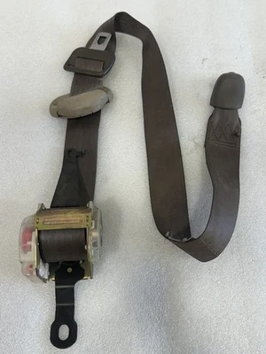 1991 1992 1993 1994 1995 1996 1997 Toyota Previa cinturón de seguridad trasero izquierdo bronceado fila 2 Foto 1 de 4