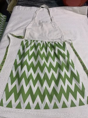 Children’s Green & Cream Chevron Pattern Cooking Apron Handmade By Gramma New - Image 1 of 4