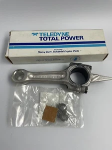 Wisconsin OEM DA83AS1 Connecting Rod Assy - NOS - Picture 1 of 5